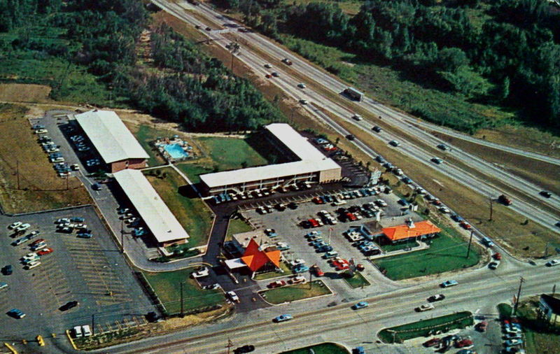 Howard Johnson's Motor Lodge